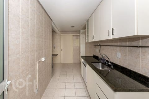 Image 16 - 269200